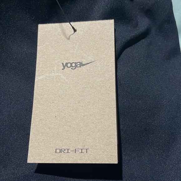 Nike yoga women’s high rise legging - Picture 7 of 8